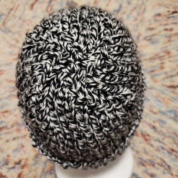 Hand Crafted unisex rib knit winter beanie hat size Adult medium to large - Picture 4 of 9